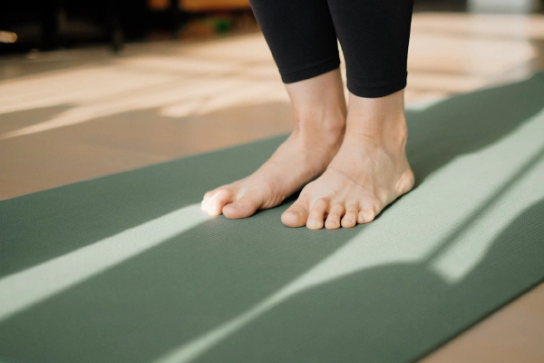 Barefoot Yoga: Why Ditching Shoes (and Socks) on the Mat Changes Everything